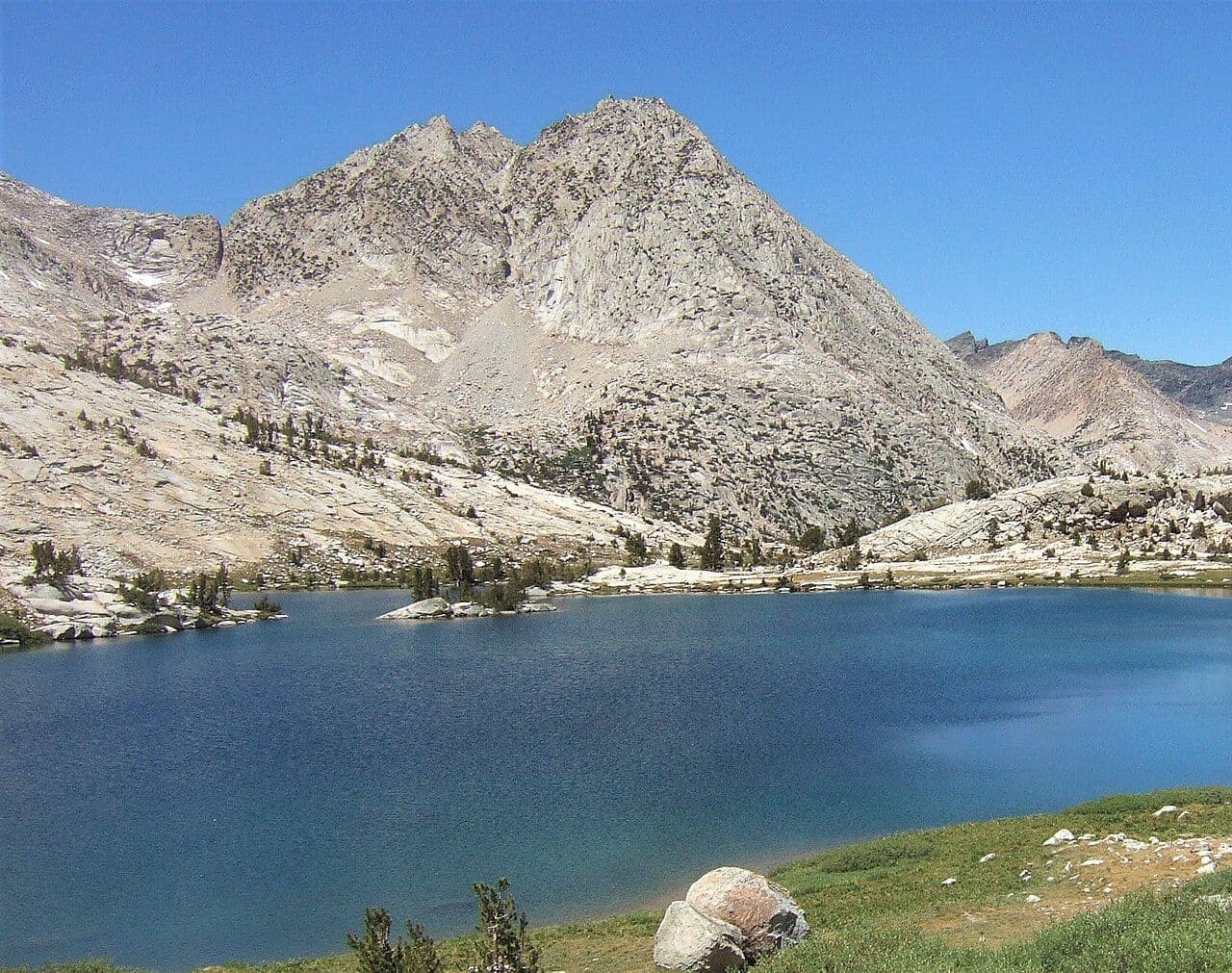 Evolution Lake with The Hermit peak above it