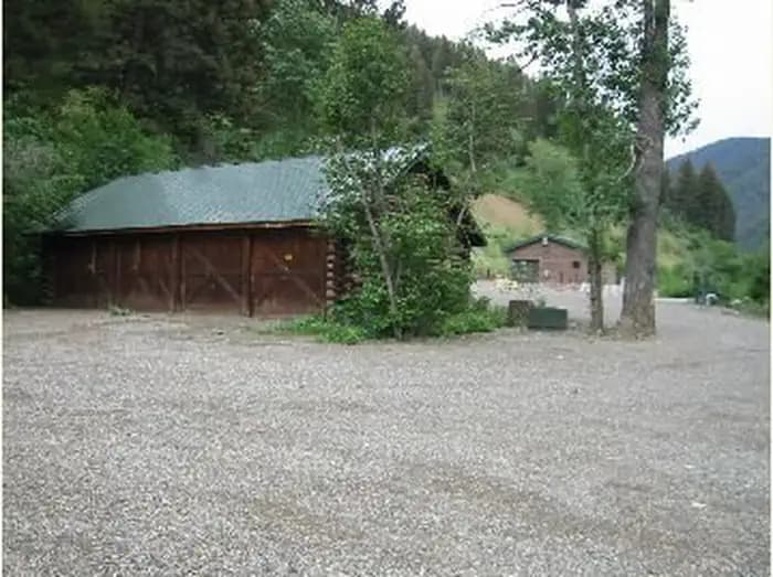 LOWER HYALITE GROUP campground