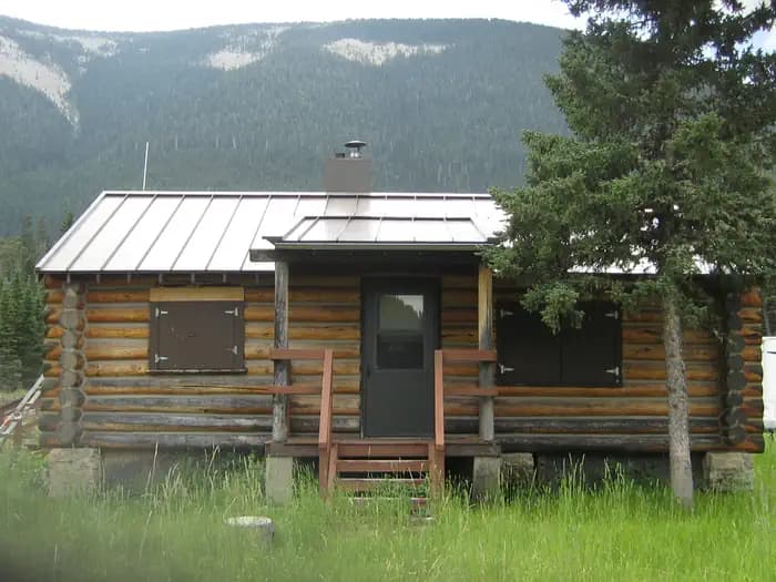 CRYSTAL LAKE CABIN campground