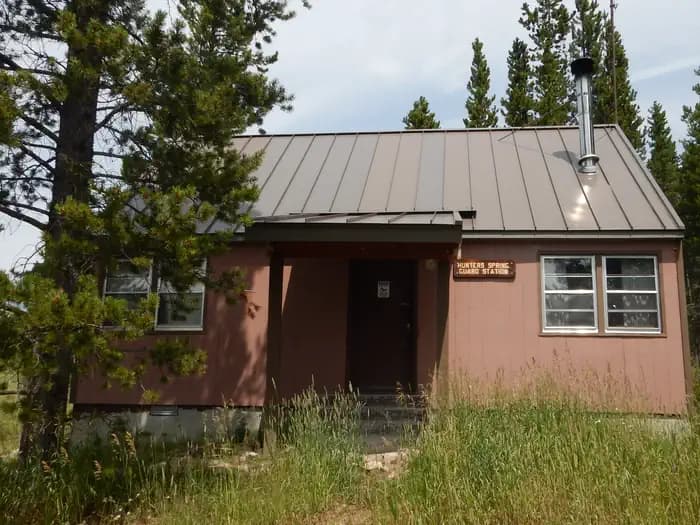 Hunters Spring Cabin in Montana