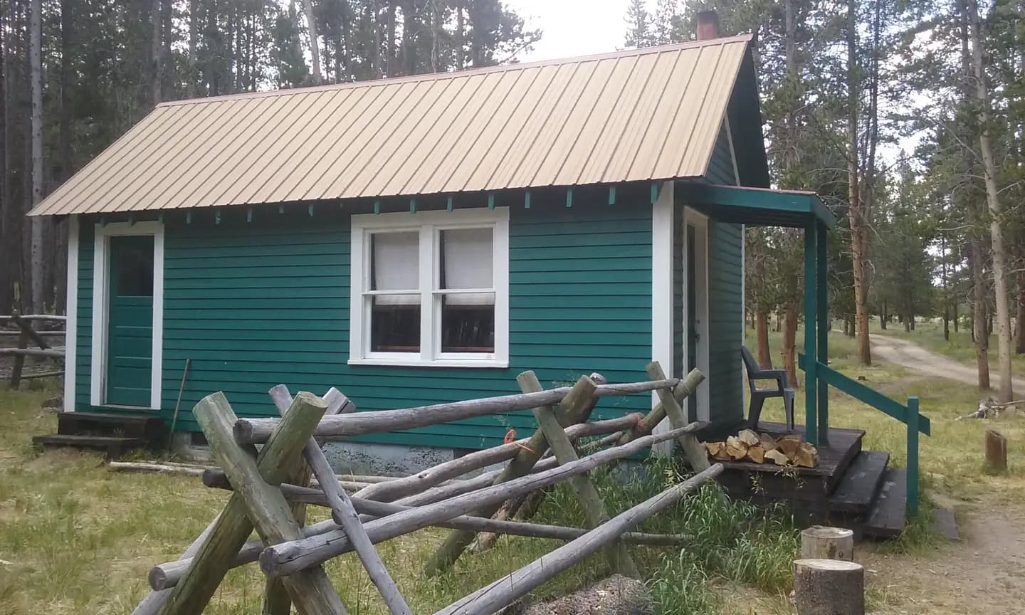 BLOODY DICK CABIN campground