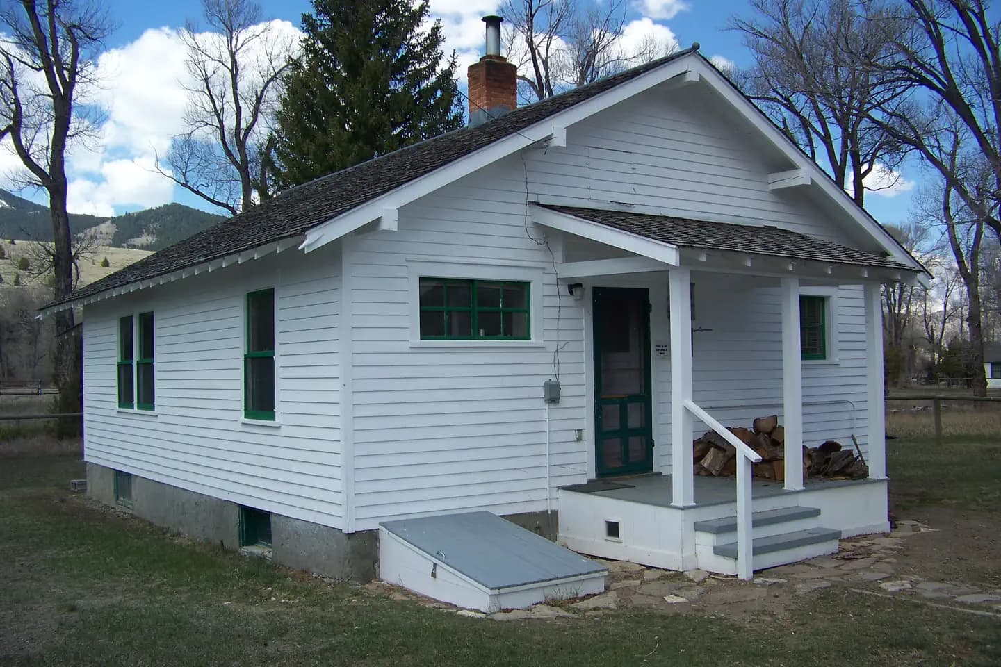 Vigilante Cabin in Montana