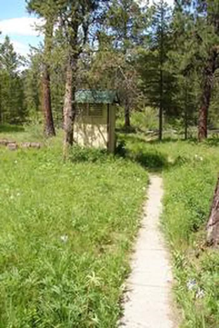 ANTLERS GUARD STATION CABIN campground