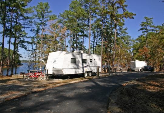 Mistletoe State Park campground
