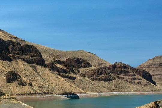 Lake Owyhee State Park campground