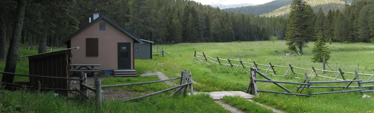 Dry Wolf Cabin in Montana