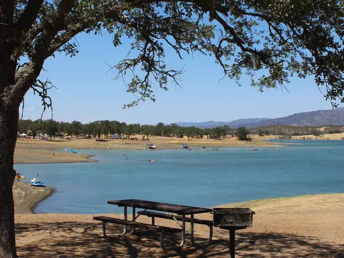 OAK SHORES DAY USE AREA (CA) campground
