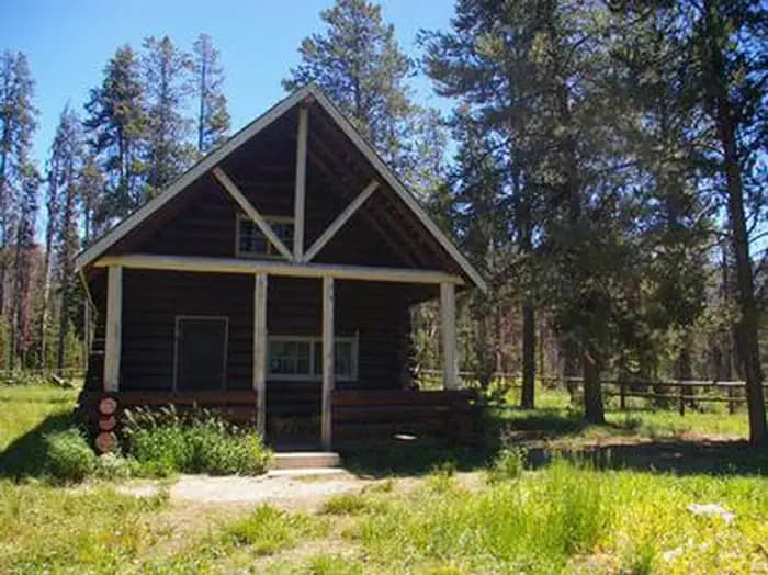 STOLLE MEADOWS CABIN campground
