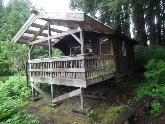 MCDONALD LAKE CABIN campground