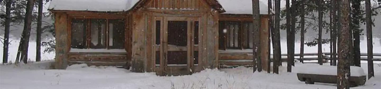 Lupine Shelter in Montana