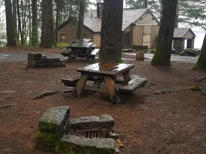 Eagle Creek Overlook Grp Site in Oregon