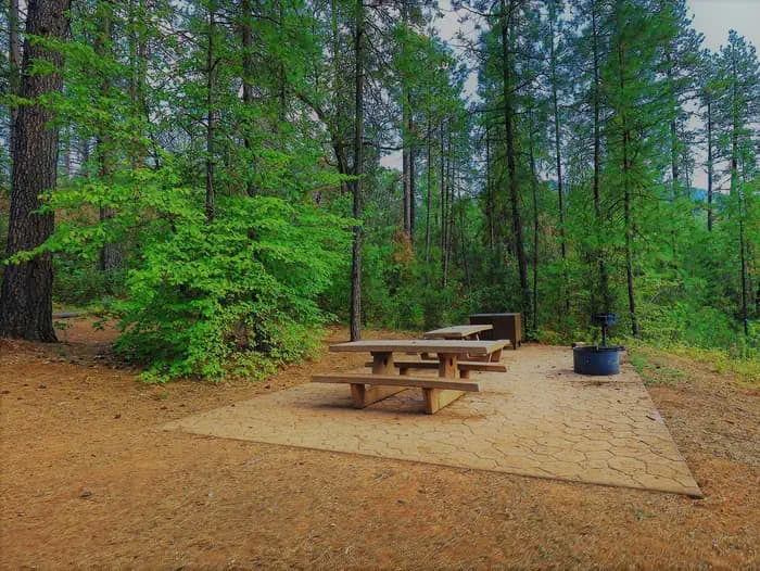 HIRZ BAY campground