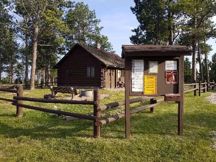 SUMMIT RIDGE LOOKOUT CABIN campground