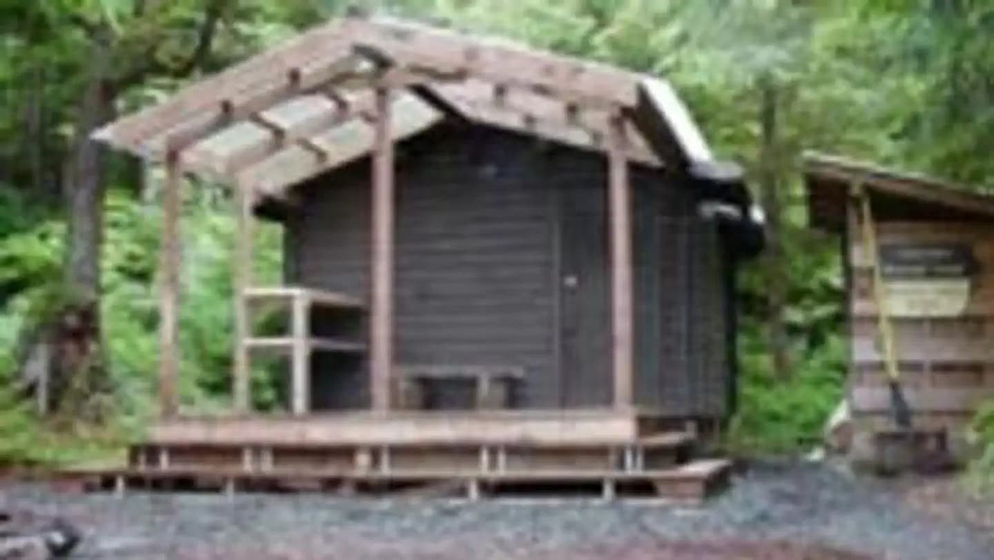 BARNES LAKE CABIN campground
