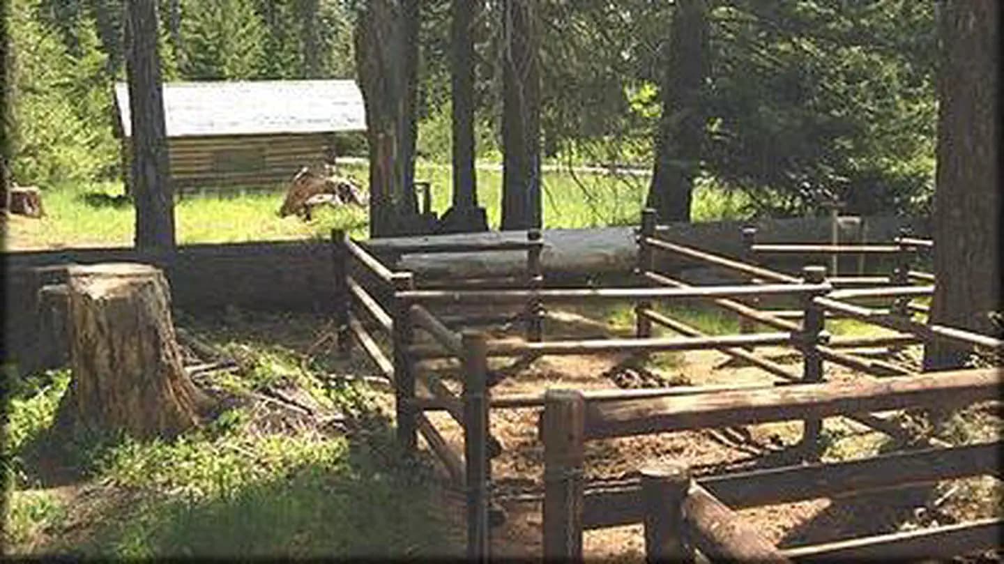 Willow Prairie Cabin in Oregon