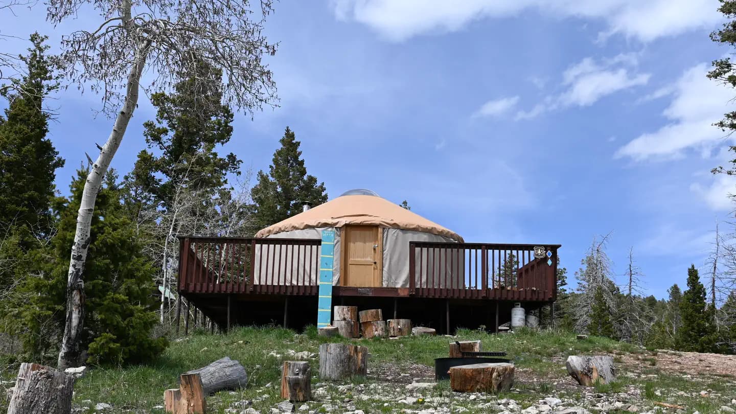 LIMBER FLAG YURT campground in Utah