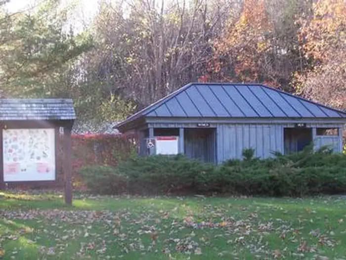 UNION VILLAGE DAM PICNIC AREA (VT) campground