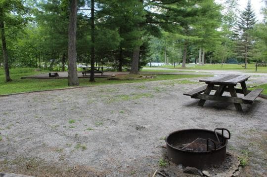 Lake Waramaug State Park campground
